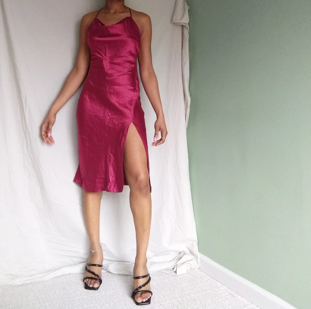Women's Forever 21 burgundy spaghetti strap polyester dress with slit